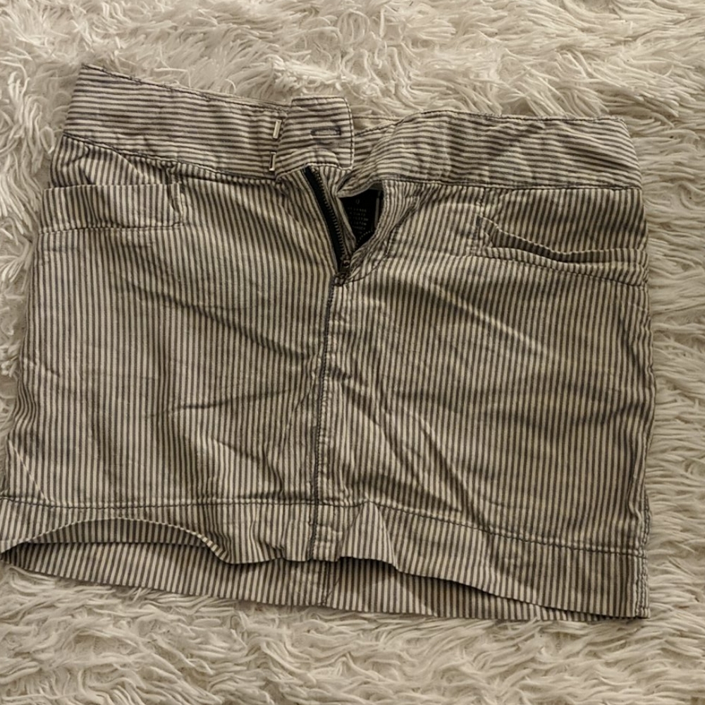 Striped mini skirt
